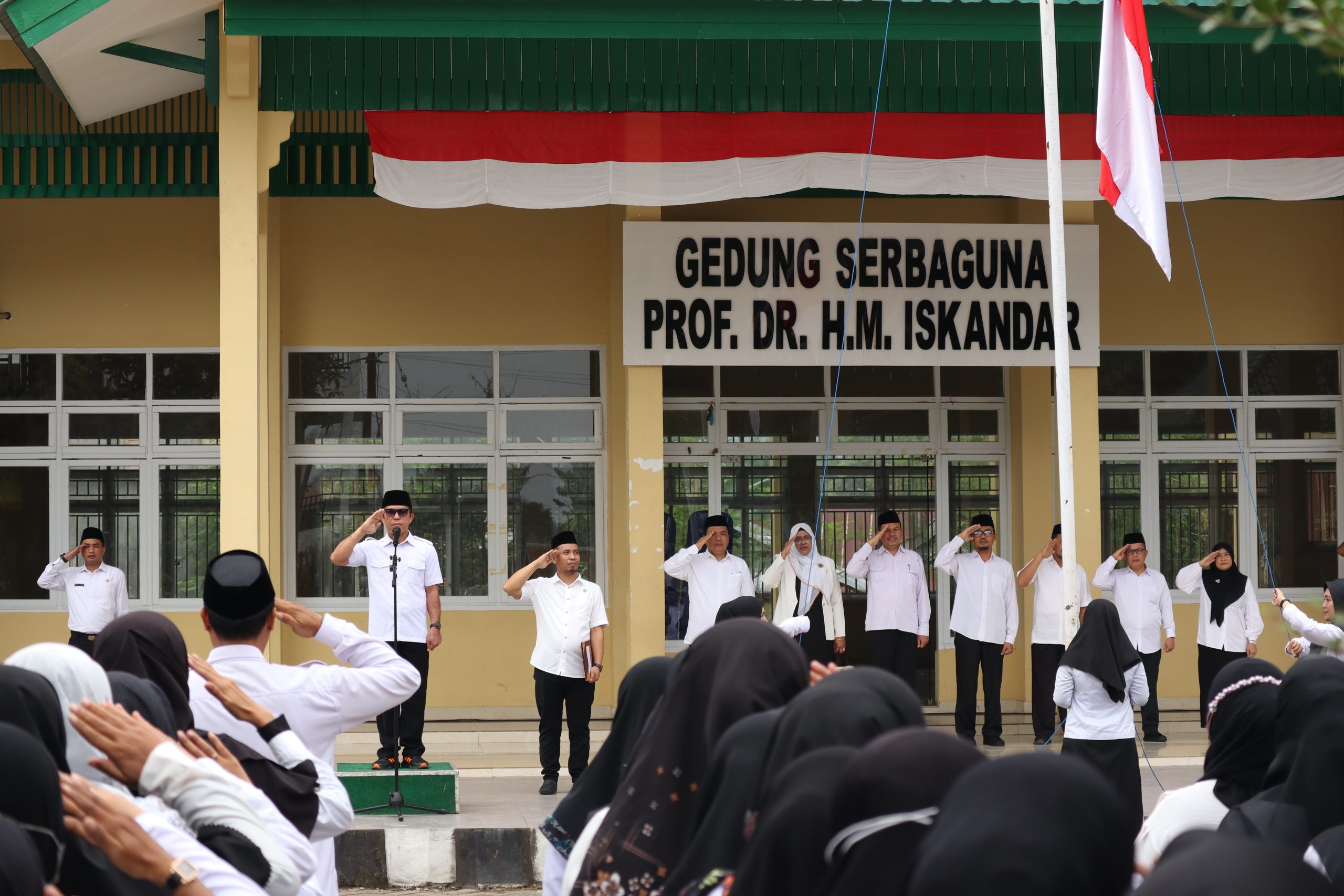 Pascasarjana Sukses Jadi Pelaksana Upacara Hari Kesadaran Nasional (HKN) September 2023