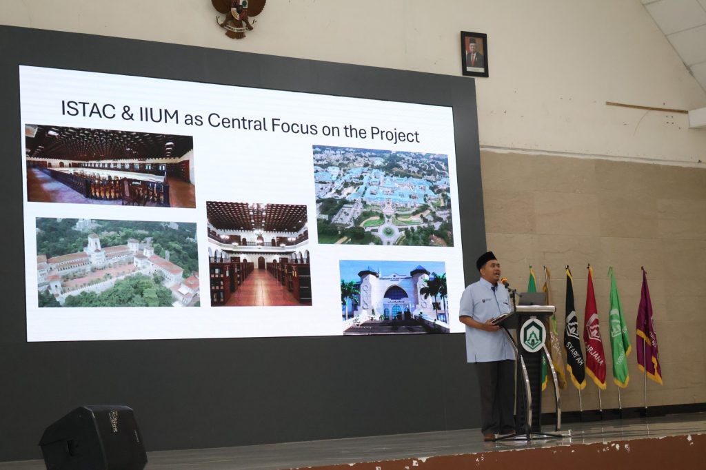 Kuliah Umum Oleh Prof. Moh. Roslan Mohd Nor. 